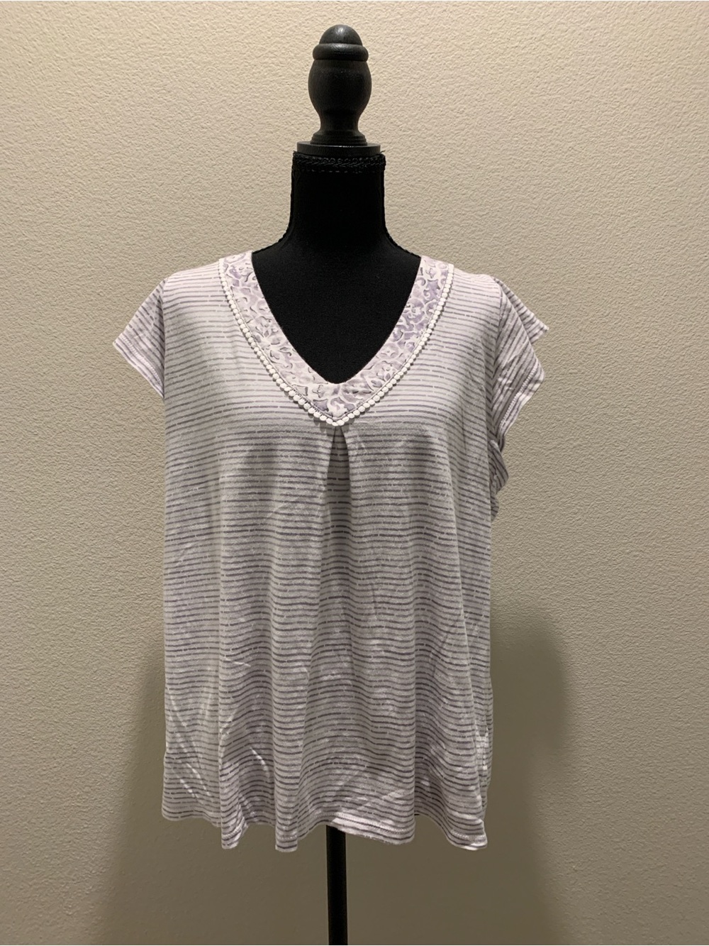 Carole Hochman 100% Cotton Lavender & White V-Neck Sleep Top (Size PXL)
